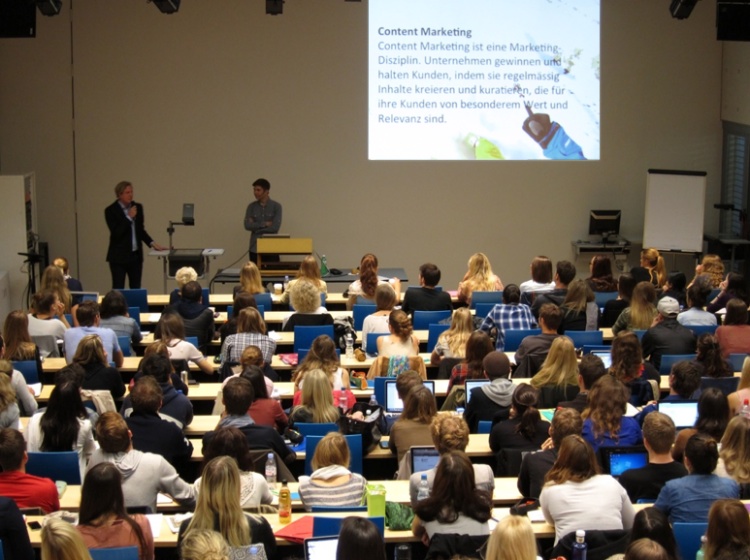 Online Marketing Vorlesung an der Uni Zürich